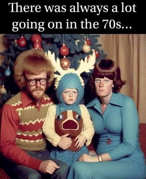 Humour, Natal, Funny Holiday Photos, Christmas Memes Funny, Funny Christmas Pictures, Awkward Photos, Christmas Memes, Happy Xmas, Funny Jokes For Adults