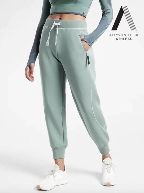 Legend Travel Sweatpant Workouts At The Gym, Allyson Felix, Gym Studio, Sports Wear Women, Cool Outfits For Men, Athleisure Wear, Knitting Girls, Grey Pants, At The Gym