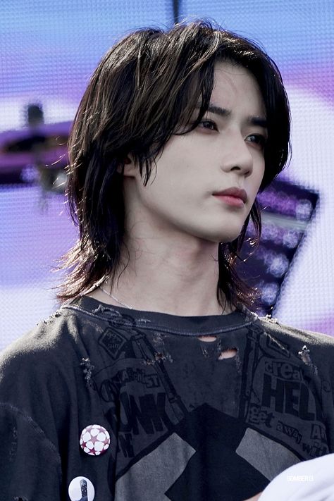 17 Kpop, Choi Beomgyu, Boyfriend Photos, Kpop Guys, K Idols, Pop Group, Kpop Idol, Pretty People, Long Hair