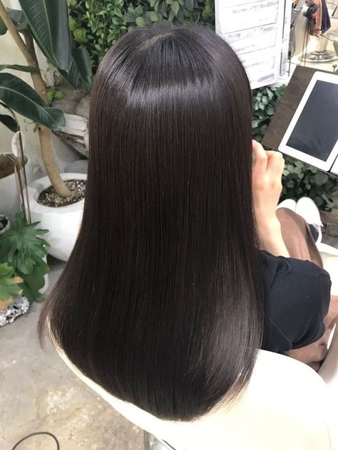 Dark Long Straight Hair, Dark Brown Hair Straight, Straight Dark Brown Hair, Light Black Hair, Cut Your Own Hair, Brown Straight Hair, Dark Brunette Hair, How To Cut Your Own Hair, Long Silky Hair