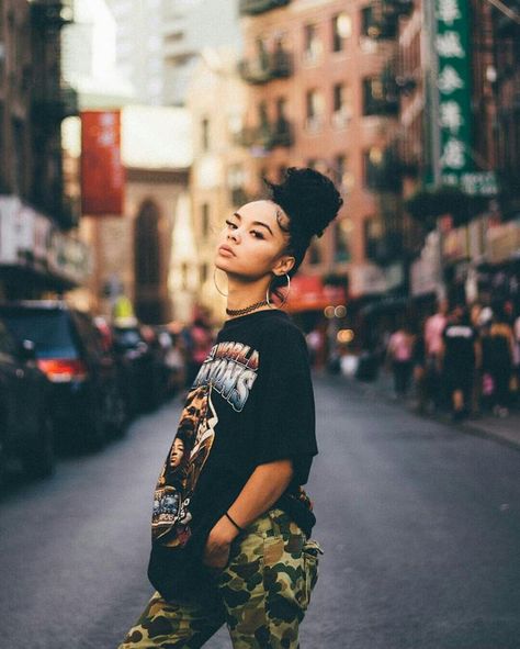 Look Hip Hop, Looks Hip Hop, Chique Outfits, Camo Pants, Streetwear Fashion Women, Mode Inspiration, Baddie Outfits, Hip Hop Fashion, Street Styles