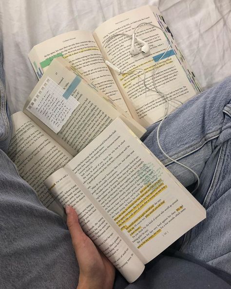 eira on Instagram: “#artofcomfort featuring my annotations 📔 — what books, movies, tv shows, songs, and places bring you comfort? books that feel like a warm…” Comfort Books, Book Annotation Tips, It Happened One Night, Book Tabs, 13 Going On 30, 70s Show, Reading Motivation, When Harry Met Sally, Library Aesthetic