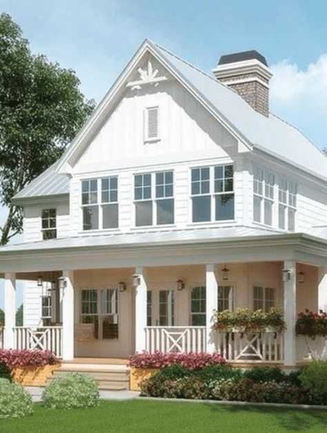 Classic White Farmhouse, Classic Farmhouse Plans, Farm House Plans, White Farmhouse Exterior, Exterior Inspiration, Farmhouse Inspiration, White Farmhouse, Farmhouse Exterior, Farmhouse Style House