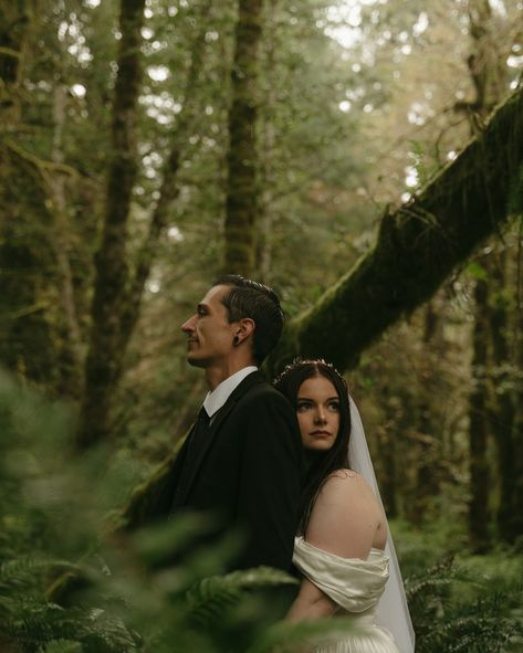 A sentimental first look at Ruby Beach followed by a quiet & intimate ceremony in the rainforest with no one else around where S & J were absolute troopers in the pouring down rain. Ferngully fairytale elopement achieved ✔️ #forestelopement #olympicnationalpark #washingtonelopement #adventureelopement #nationalparkelopement #washingtonelopementphotographer #belovedstories #lookslikefilm #authenticlovemag Ruby Beach Elopement, Fairytale Elopement, Intimate Ceremony, Beach Elopement, The Rainforest, Olympic National Park, Adventure Elopement, First Look, Elopement