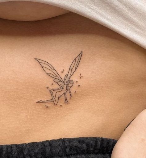 Small Back Shoulder Tattoos For Women, Acting Tattoo, Tiny Fairy Tattoo, Little Fairy Tattoo, Dainty Fairy Tattoo, Tumblr Thoughts, Small Fairy Tattoos, Trendy Tattoo Ideas, Leg Sleeve Tattoos