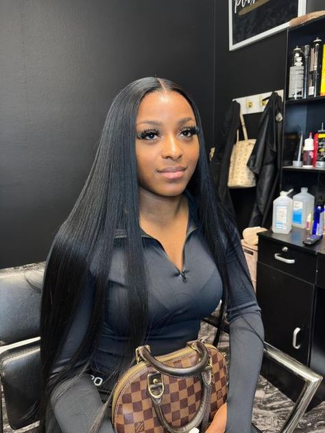 No Edge Wig Install, Laid Hairstyles, Long Weaves, Classy Hairstyles, Wig Install, Quick Weave Hairstyles, Basket Vintage, Silk Press, Dope Hairstyles