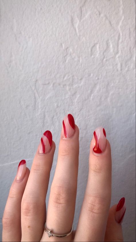 red striped nails White Nails Stripes, Red Striped Nails, Red White Nails, Nails Stripes, Red And White Nails, Nail Art Stripes, Striped Nails, Red And White Stripes, White Nails