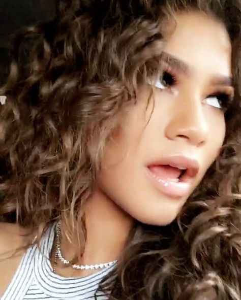 Zendaya Modeling Videos, Zendaya Lip Sync Battle Video, Zendaya Gif Spiderman, Zendaya Status, Zendaya Dancing In The Car, Ariana Grande Selena Gomez, Zendaya Maree Stoermer Coleman, Zendaya Outfits, Zendaya Style