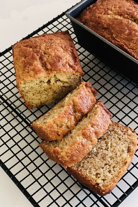 Banana Bread Recipe With Yogurt, Greek Yoghurt Recipes, Greek Yogurt Bread, Recipe With Yogurt, Greek Yogurt Banana Bread, Yogurt Banana Bread, Super Moist Banana Bread, Yogurt Bread, Yogurt Banana