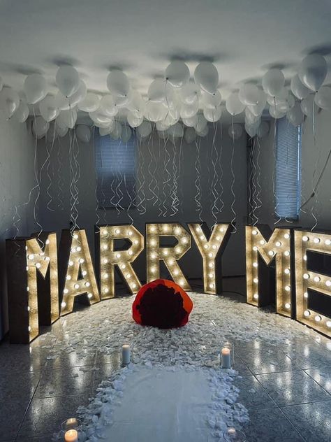 Proposal Ideas Black Couple, Outdoor Engagement Decorations, Indoor Proposal Ideas, Engagement Set Up Ideas, Indoor Proposal, Proposal Aesthetic, Wedding Proposal Ideas Engagement, Proposal Decoration, Cute Proposal Ideas