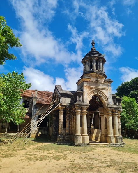 An ode to Jaffna (Sri Lanka)! Why Jaffna is so special to us (Manusha, Seyamie and Asvin)? You will find out in episode 32!! Pictures by @a_born_traveller Jaffna Sri Lanka, May 31, Sri Lanka, Podcast, Travel, On Instagram, Quick Saves, Instagram