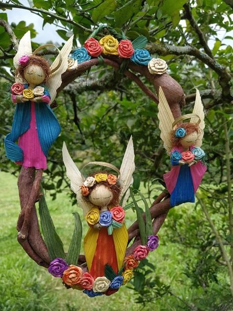 Corn Husk Fairy, Arti Thali Decoration, Corn Husk Crafts, Corn Husk Dolls, Straw Crafts, Angel Crafts, Corn Husk, Clothespin Dolls, Kitchen Witch