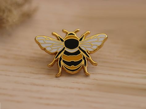 Lapel Pins Suit, Enamel Pin Collection, Bee Pin, Lapel Pins Mens, Mori Kei, Backpack Pins, Bag Pins, Pin Enamel, Pretty Pins