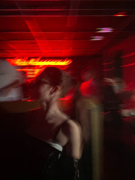 Berlin Rave Aesthetic, Techno Couple, Techno Party Aesthetic, Techno Rave Aesthetic, Rave Party Aesthetic, Techno Photography, Rave Pictures, Dr Pictures, Techno Aesthetic