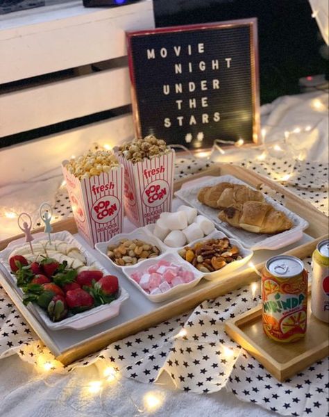 30+ Romantic Date Night Ideas | HubPages Late Night Charcuterie Board Ideas, Movie Night Picnic Date Ideas, Movie Night With Husband, Self Movie Night, Cute Snacks For Date Night, Cute Date Night Food Ideas, Movie Night Under The Stars Party, Outside Movie Date Night, Movie Night Ideas With Friends