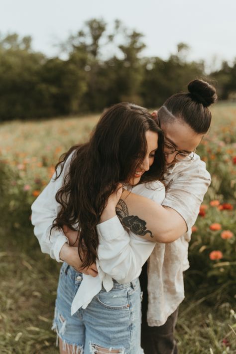 gay engagement session + couples photos outfit inspo + wildflowers + lesbian engagement session inspo + candid photos Lesbian Fall Pictures, Lgbt Engagement Photos, Wlw Engagement Photos, Wlw Couple Poses, Lesbian Engagement Pictures, Couples Picnic, Lesbian Engagement Photos, Lesbian Engagement, Fall Pics