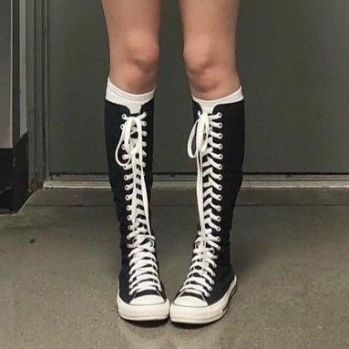 Ghoulia Yelps Aesthetic, Aesthetic Monster High, Aesthetic Monster, Knee High Converse, High Converse, Ghoulia Yelps, Catty Noir, White Converse, Swag Shoes