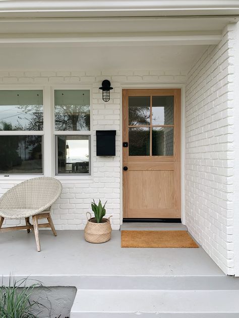 White Brick House Exterior, White Brick House, Coastal Bungalow, Modern Brick House, Brick House Designs, Painted Brick Exteriors, Mid Century Ranch, Beach House Exterior, Bungalow Exterior