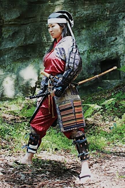 Cosplay...Female Samurai Warrior, Onna-Bugeisha (女武芸者) or Onna-Musha (女武者)! @ (tumblr.com) 01.2021 Guerriero Samurai, Samurai Girl, Female Samurai, Female Armor, Historical Armor, Japanese Warrior, Japanese History, Samurai Armor, Japon Illustration