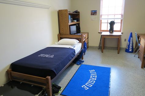 Barracks Room, Single Dorm Room, Military Barracks, Safe Room, Military Academy, Story Of The World, Military Base, Desk Setup, New City