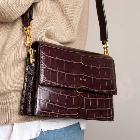 A Carry-All: Mini Flap Bag Jw Pei Mini Flap Bag, Black Friday Fashion, Jw Pei, Vegan Bag, Croc Leather, Sustainable Fashion Brands, Vegan Bags, Envelope Bag, Pretty Bags