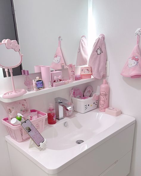 🫧 Cutecore Bathroom, Sanrio Bathroom, Sanrio House, Comfy Room, Sanrio Room, Bathroom Aesthetics, Hello Kitty House, Girly Decor, Desired Reality