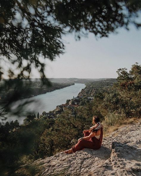 hannah rheaume on Instagram: “blinded by your grace ���🌞 . mt. bonnell is the sunset spots of sunset spots in austin. it’s only a 5 minute walk from the car park and you’ve…” Car Parking, Natural Landmarks, Travel, Instagram