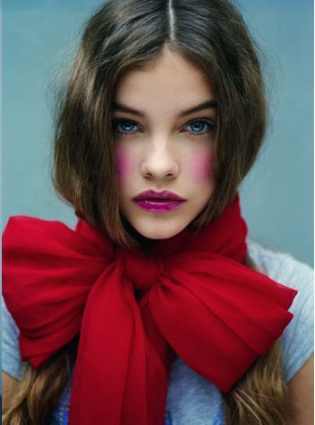 "Portfolio Test" | Model: Barbara Palvin, Photographer: Emmanuelle Haugue, 2010 Palvin Barbara, Mode Editorials, Victoria Secrets, Barbara Palvin, 인물 사진, Beauty Inspiration, Head Wraps, Lady In Red, Editorial Fashion