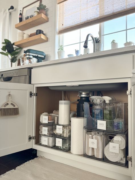 UNDER THE KITCHEN SINK ORGANIZATION & ESSENTIALS - A Classy Fashionista Organisation, Kitchen Organization Minimalist, Bed Sheet Organization Ideas, Under The Sink Organization Kitchen, Room Reset, Fridge Ideas, Sink Organization Kitchen, Under The Kitchen Sink, Cleaning Cart