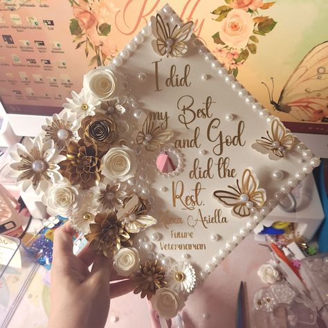 Flower Graduation Cap Topper/ Flower Graduation Cap/ Glitter Graduation Cap/ I Did My Best God Did the Rest/ Butterflies/ Pearl/ White Gold - Etsy Graduation Cap God Quotes, Decorating Ideas For Graduation Caps, Graduation Sole Design, Graduation Cap With Pearls, Butterfly Grad Cap Ideas, Christian Cap Decoration Graduation, Lpn Graduation Cap Ideas, Nursing School Graduation Cap Ideas, Christian Cap Decoration