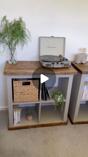 Cube Shelf Living Room, Kallax Alcove Hack, Kallax Record Player Stand, Kallax Bedside Table, Kallax Coffee Table, Kallax Table, Kallax Upcycle, Cube Ikea, Record Player Stand