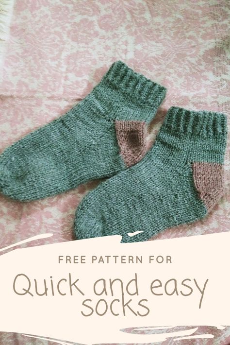 Sock Yarn Knitting Patterns, Knitted Socks Free Pattern, Easy Knitting Patterns Free, Knitted Slippers Pattern, Dishcloth Knitting Patterns, Knitting Paterns, Beginner Knitting Patterns, Hand Knit Socks, Sock Knitting Patterns