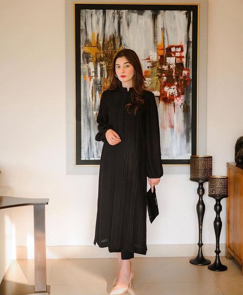 Plain Black Dress Design, Black Dress Design Pakistani, Decent Dresses, Hanging Sleeves, Black Plain Dress, Pakistani Fashion Casual, Stylish Short Dresses, Indian Dresses Traditional, Muslim Fashion Dress