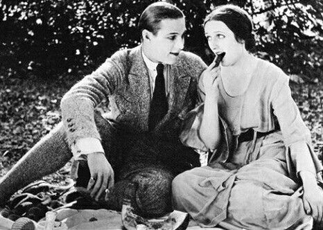 Rudolph Valentino and Carmel Mayers in a scene from A Society Sensation, 1918. Oscar Movies, It Happened One Night, Rudolph Valentino, Horsemen Of The Apocalypse, Silent Film Stars, Clark Gable, Oscar Winners, Columbia Pictures, Best Picture