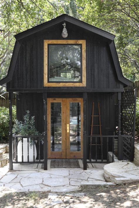 100 Square Foot Tiny House, Backyard Builds, Shed Guest House, Backyard Accessories, Shed Tiny Home, Black Cabin, Sunset Drive, Accessory Dwelling Unit, Backyard Office