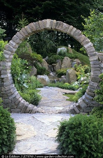 Entrance to garden with a stone garden moon | http://www.garden-collection.com/search_results.asp?keywords=moon%20gate Ngwe Saung, English Garden Design, Moon Gate, Easy Gardening, Easy Landscaping, Stone Arch, Moon Garden, Garden Oasis, Garden Pathway