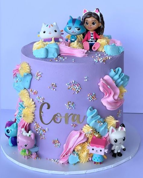 DDBAKES on Instagram: "This very cute Gabby Dollhouse theme cake went out today 💜 Figurines were supplied by customer. #gabbydollhousecake #cakedecorating #buttercream #buttercreamcake #cakedesign #kidscakes #gabbydollhouse #sprinkles #cakesofinstagram #cakes #birthdaycakeideas #cakedecorator #cakestyle #tamworth #tamworthnsw" Gabbie's Dollhouse Cake, Gaby Dollhouse Cat Cake, Gabby Gabby Birthday Cake, Cakedesign Birthday, Gabbie's Dollhouse Birthday Cake, Gabi Dollhouse Birthday Cake, Gabby Cats Cake, Gabby Cat Dollhouse Cake, Gabys Dollhouse Birthday Party