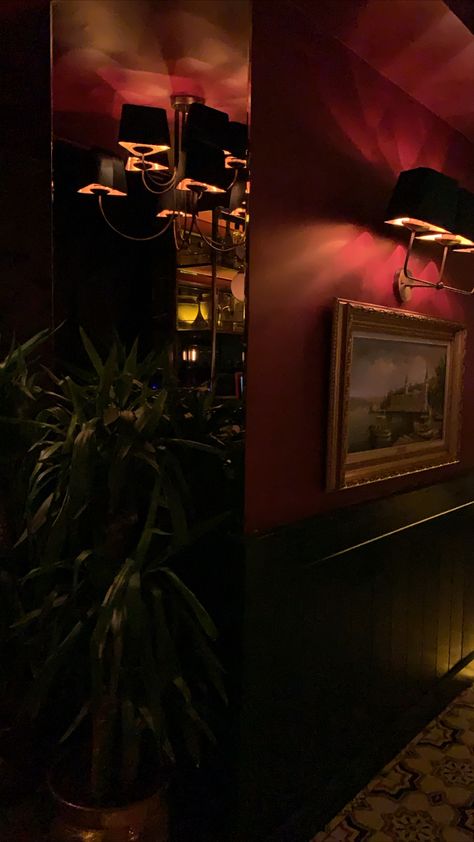 Jazz Bar, Dark Paradise, Jazz Club, Night Vibes, Old Money Aesthetic, Night Aesthetic, Red Aesthetic, Room Inspo, Night Life