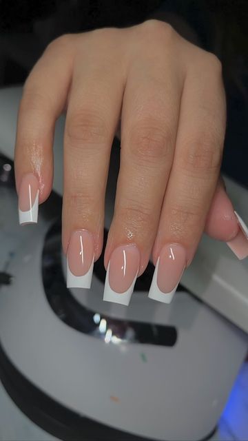 Nail Asthetic, French Tip White, Uñas Aesthetic, Paris Nails, Neon Acrylic Nails, Vday Nails, Subtle Nails, Fancy Nails Designs, Simple Gel Nails