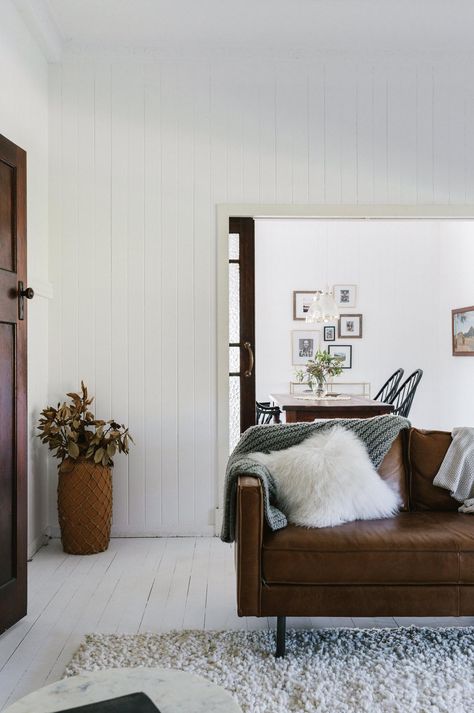 Australian Kitchen, Country Style Magazine, Country Style Dining Room, Minimalistic Interior, Country Dining Rooms, Country Living Room, White Farmhouse, Country Furniture, Country Style Homes