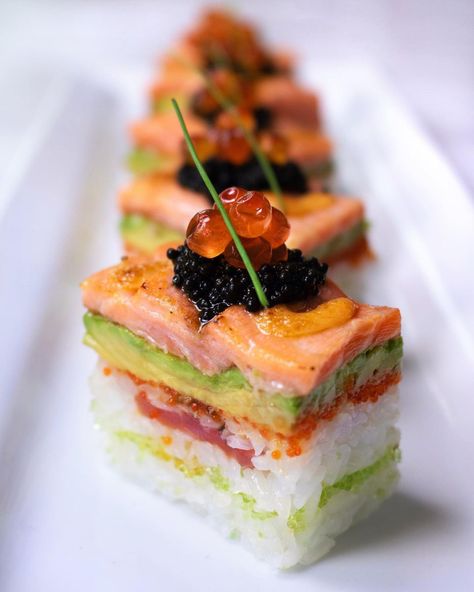 Seared Salmon Sushi, Salmon Roses Sushi, Bruschetta Fish, Sushi Stacks Recipe, Gourmet Sushi, Sushi Cakes, Omakase Sushi, Tuna And Avocado, Sushi Cake