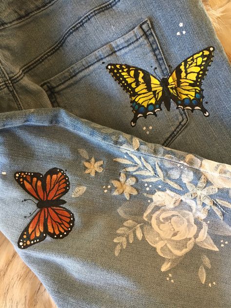 Hand painted denim jeans. Pollenator pants! Arteza fabric paints. Painted Denim Jeans, Hand Painted Denim, Flower Pants, Inspiration Painting, Painted Jeans, Painted Denim, Diy Stuff, Art Inspiration Painting, Fabric Paint