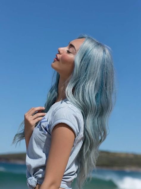 Blue Hair Color Ideas For Blondes, Bubblegum Blue Hair, Pastel Blue Hair Aesthetic, Blue Hair On Blonde, Light Blue Balayage, Pastel Hair Aesthetic, Blonde Hair Blue Highlights, Enya Hair, Baby Blue Hair Color