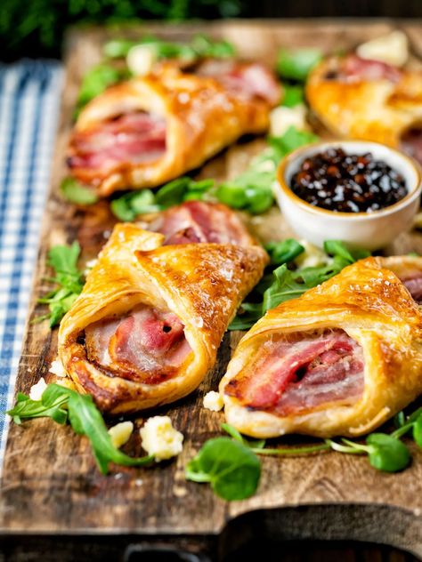 Cheese and Bacon Turnovers in Puff Pastry - Krumpli Bacon And Cheese Turnover, Bacon Cheese Puffs, Puff Pastry Bacon, Cheese And Onion Pasty, Bacon Puffs, Pastry Squares, Branston Pickle, Streaky Bacon, Bacon Dinner