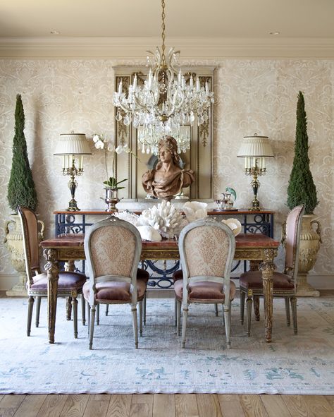 French Country Dining Room Decor, French Country Dining Room, Dining Room French, Country Dining Rooms, French Country Dining, French Country Kitchens, Real Estat, Beautiful Dining Rooms, Elegant Dining Room