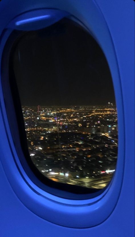 Flight Window Aesthetic, Night Flight Window, Plane Window View Night, Flight Night View, Plane Snapchat, Night Plane Aesthetic, Flight Snapchat, Plane Flight Aesthetic, Plane View Night