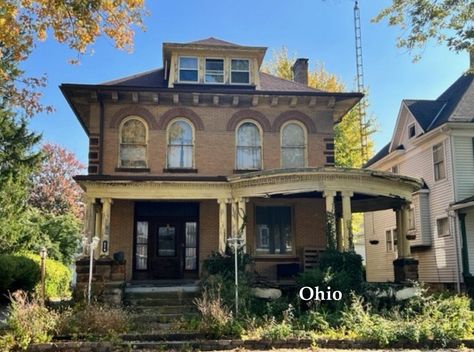 Old Mansions For Sale, Abandoned Mansion For Sale, Historic Homes For Sale, Agricultural Sector, Abandoned Mansion, Old Mansions, Old Houses For Sale, Arched Windows, Rural Area