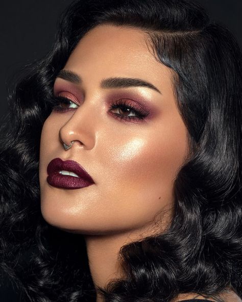 Maroon Makeup, Burgundy Makeup Look, Burgundy Makeup, Vampy Makeup, Mekap Mata, Date Night Makeup, Bold Lipstick, Melt Cosmetics, Fall Makeup Looks