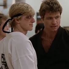 johnny lawrence and john kreese Young Johnny Lawrence, Johnny Lawrence 80s, Jonny Lawrence, John Kreese, Billy Zabka, Johnny Lawrence, The Karate Kid 1984, Karate Kid Movie, William Zabka