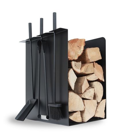 Serviteur range-bûches Serviteur Range-bûches Original noir - VAO200 | Serviteurs - Serviteur range-bûches | LE MARQUIER Essen, Firewood Storage Indoor, Range Buche, Firewood Holder, Firewood Rack, Firewood Storage, Fireplace Tool Set, Metal Working Projects, Casa Patio